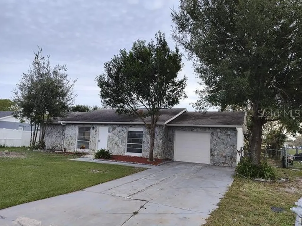 178 E Cedarwood Circle Kissimmee FL 34743