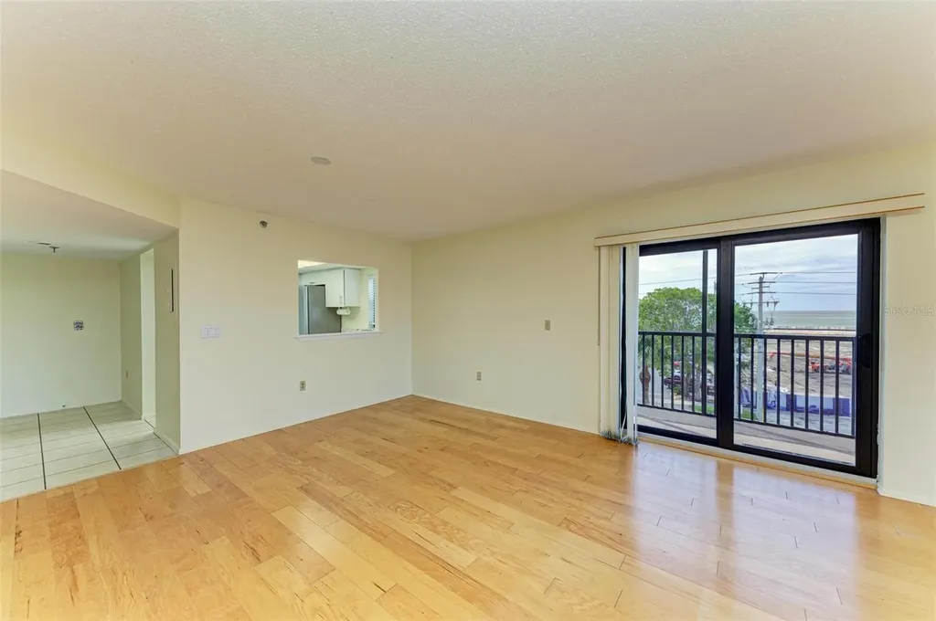 1001 Benjamin Franklin Drive Sarasota FL 34236