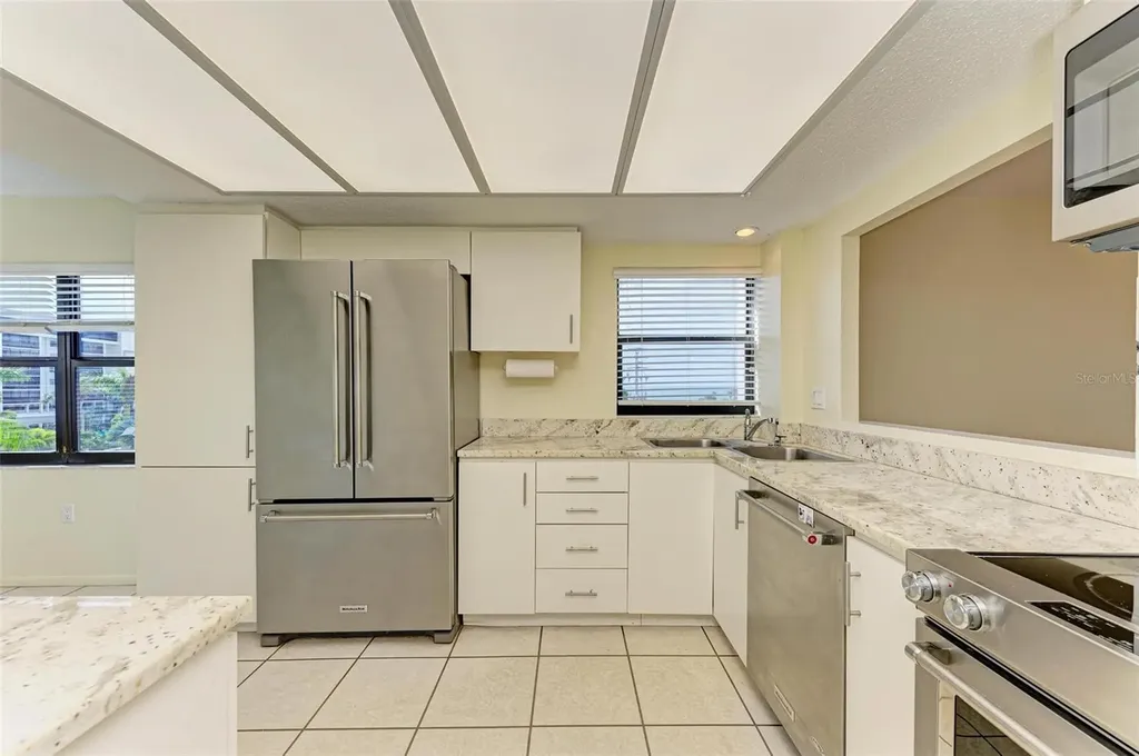1001 Benjamin Franklin Drive Sarasota FL 34236
