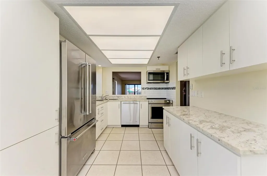 1001 Benjamin Franklin Drive Sarasota FL 34236