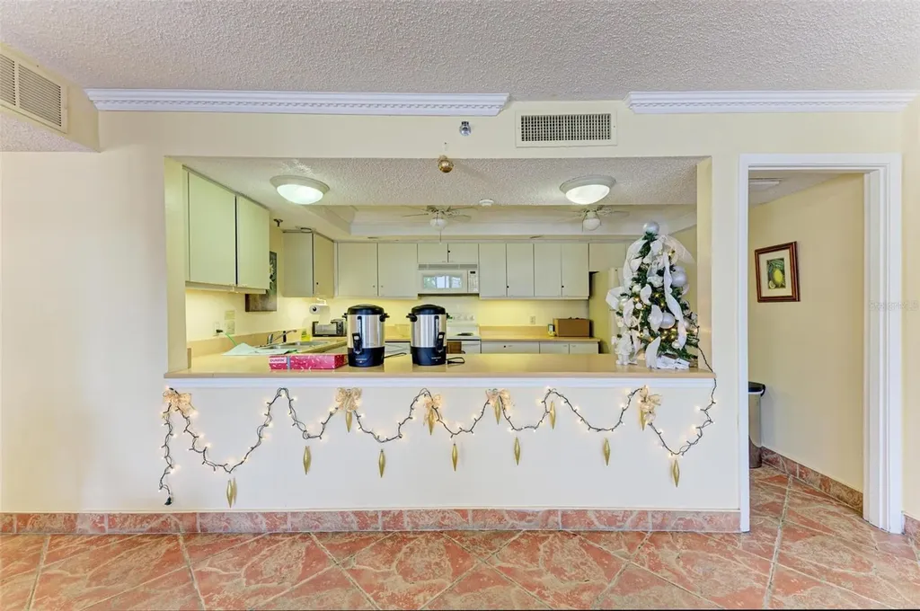 1001 Benjamin Franklin Drive Sarasota FL 34236