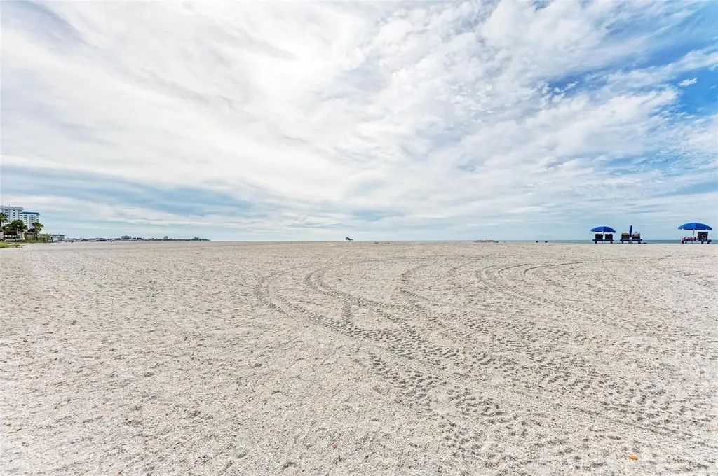 1001 Benjamin Franklin Drive Sarasota FL 34236