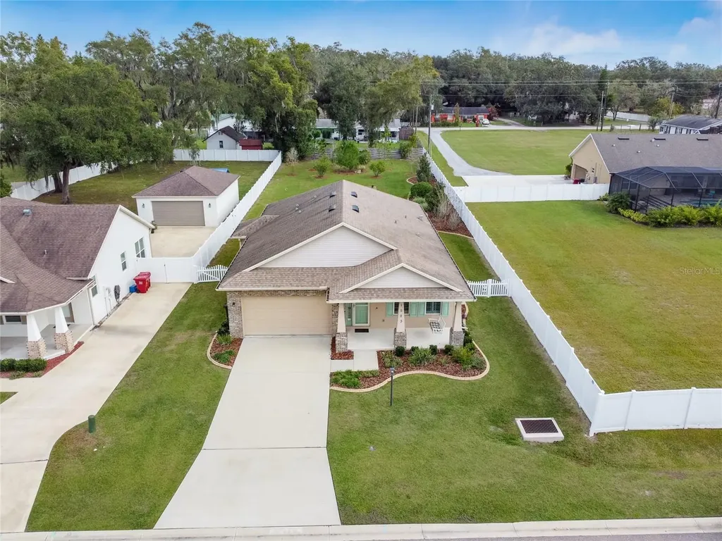 1223 Wild Daisy Drive Plant City FL 33563