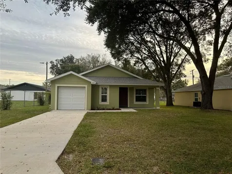214 Rose Street Auburndale FL 33823
