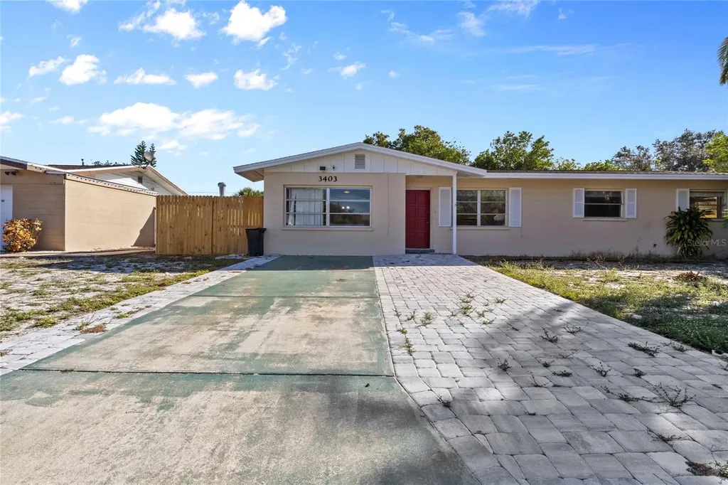 3403 33rd Street Court W Bradenton FL 34205