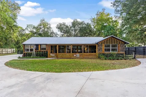 18842 SE Highway 42 Weirsdale FL 32195