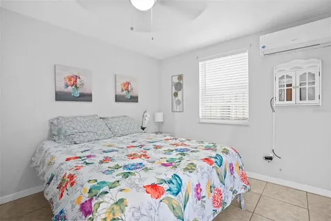 2455 8th Avenue N St Petersburg FL 33713