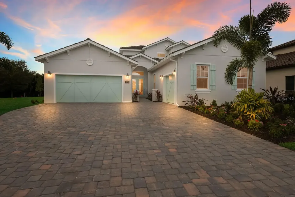 7733 Sandhill Lake Drive Sarasota FL 34241