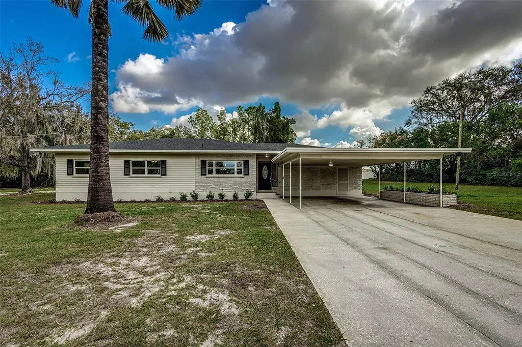 1445 Carolina Avenue Mulberry FL 33860