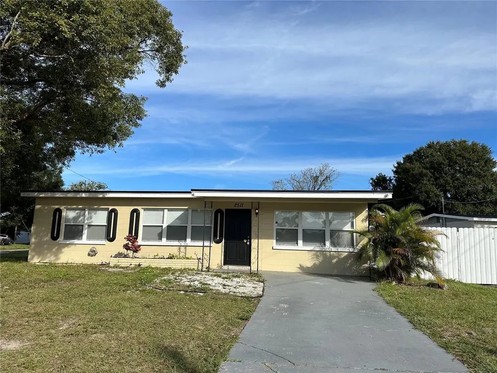 2511 W Cluster Avenue Tampa FL 33614