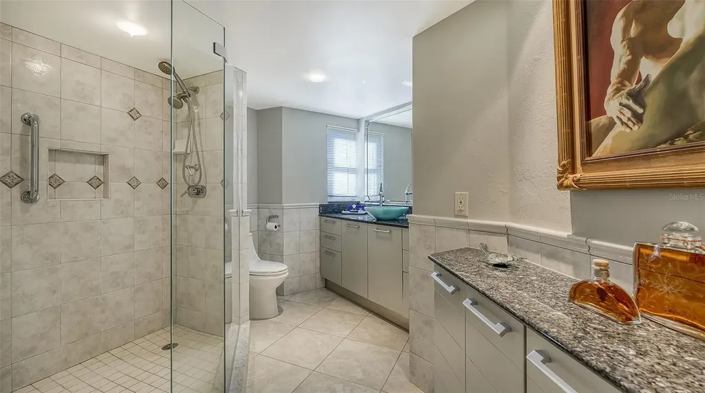 435 S Gulfstream Avenue Sarasota FL 34236