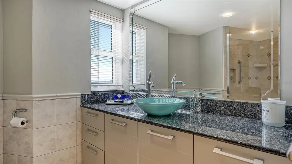 435 S Gulfstream Avenue Sarasota FL 34236