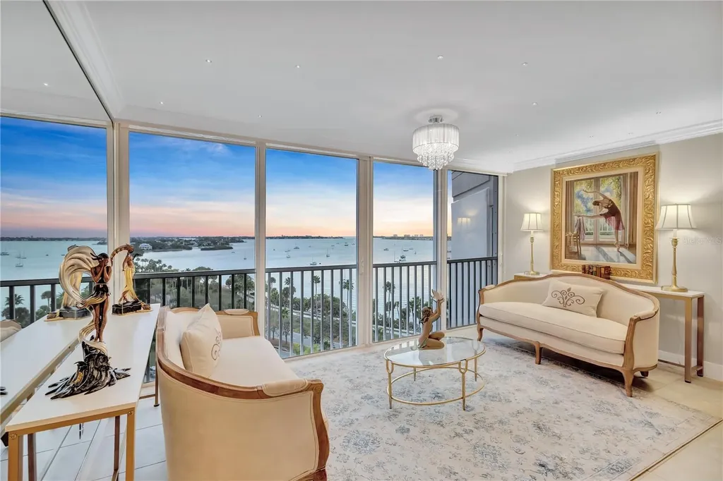 435 S Gulfstream Avenue Sarasota FL 34236