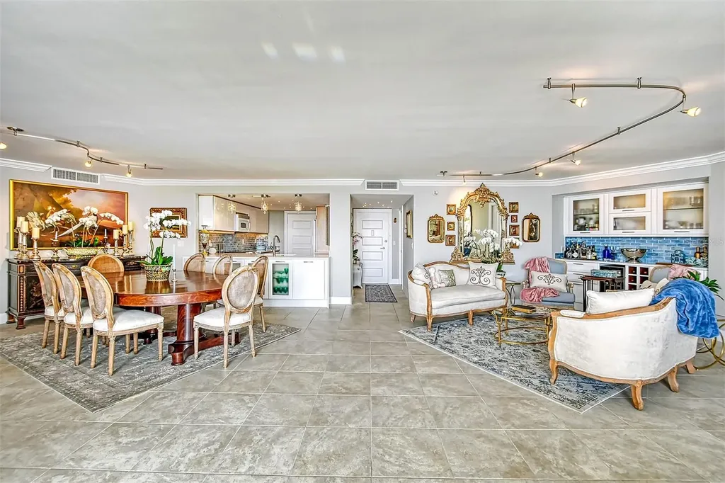 435 S Gulfstream Avenue Sarasota FL 34236