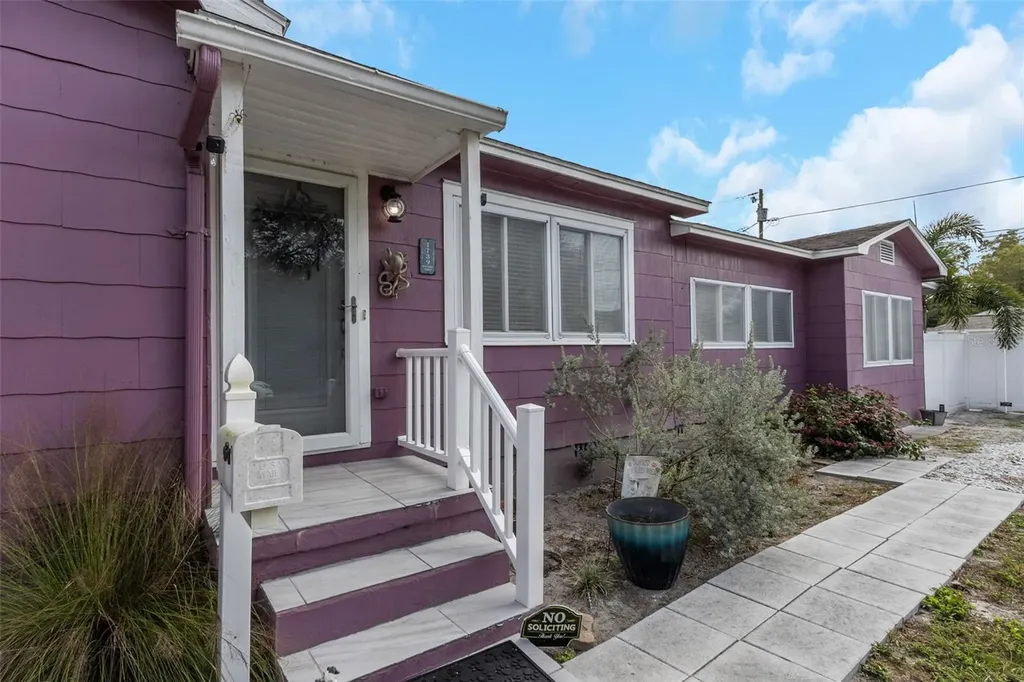 1739 47th Street N St Petersburg FL 33713
