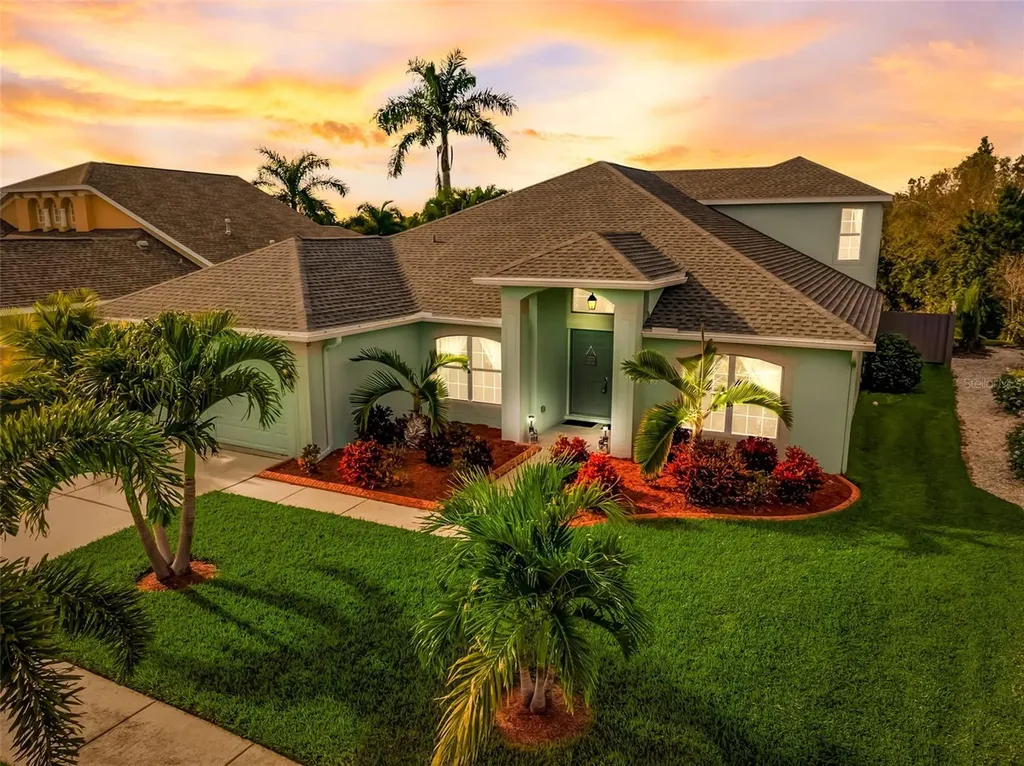 6810 Cromwell Garden Drive Apollo Beach FL 33572