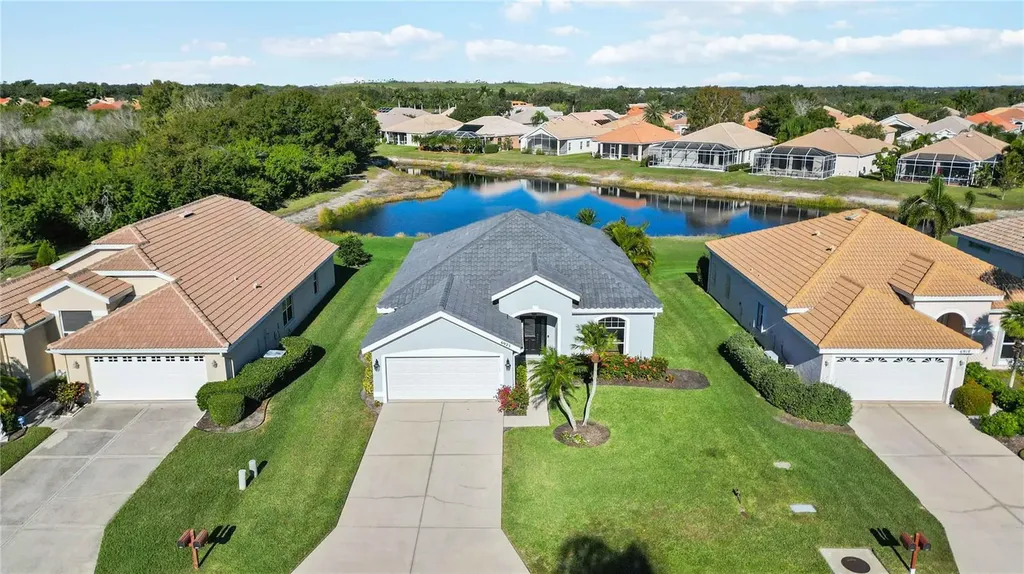 6923 Superior Street Circle Sarasota FL 34243