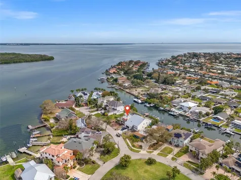 1936 Arrowhead Drive NE St Petersburg FL 33703