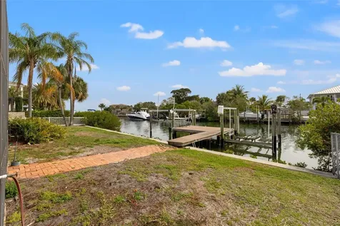 1936 Arrowhead Drive NE St Petersburg FL 33703