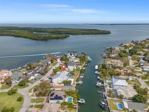 1936 Arrowhead Drive NE St Petersburg FL 33703