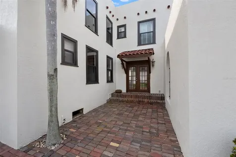 1936 Arrowhead Drive NE St Petersburg FL 33703