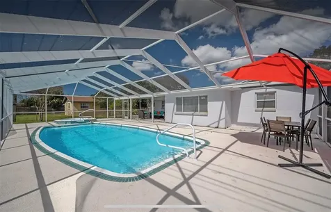 8628 Magnolia Drive Seminole FL 33777