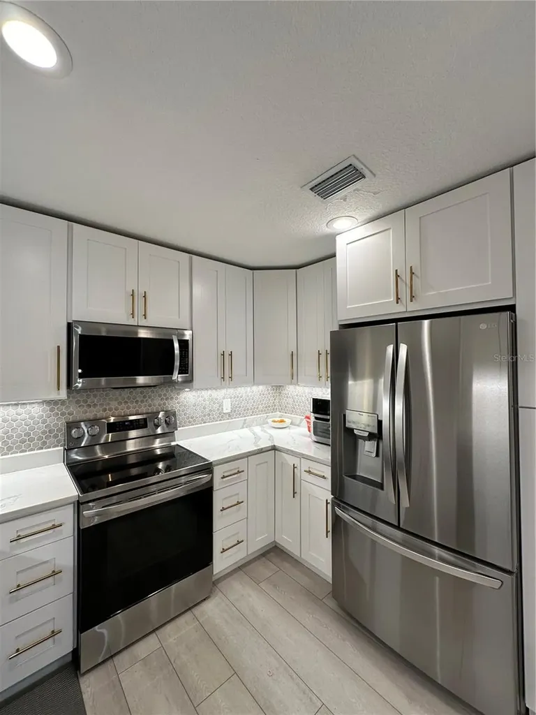 107 22nd Street E Bradenton FL 34208