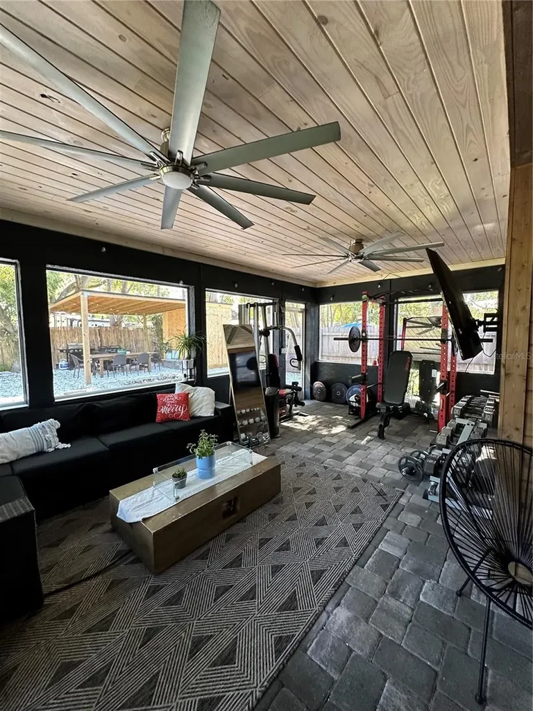 107 22nd Street E Bradenton FL 34208