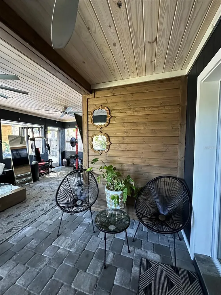 107 22nd Street E Bradenton FL 34208