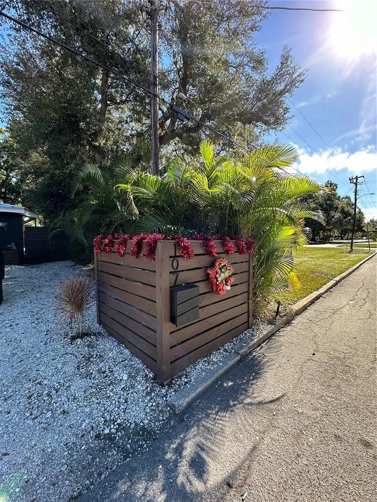 107 22nd Street E Bradenton FL 34208