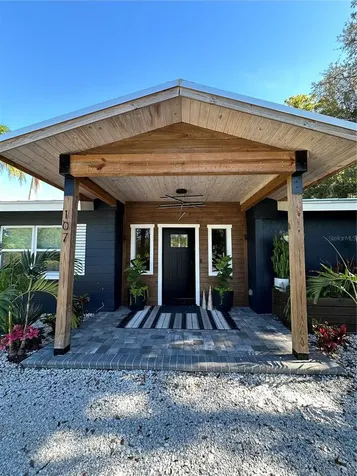 107 22nd Street E Bradenton FL 34208