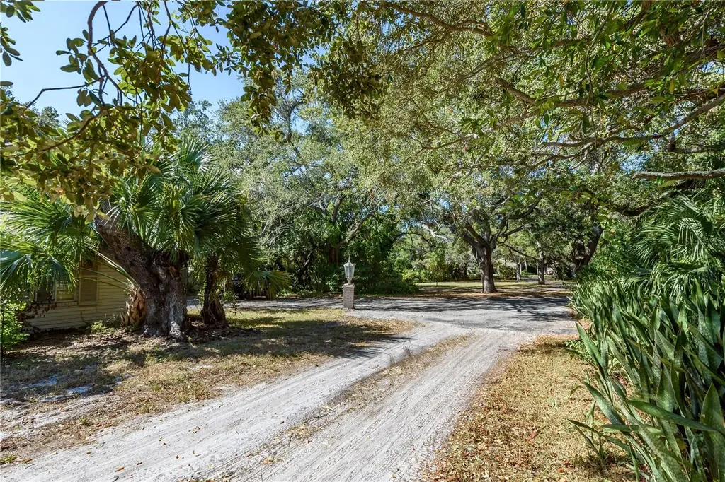 6210 Bayshore Boulevard Tampa FL 33611