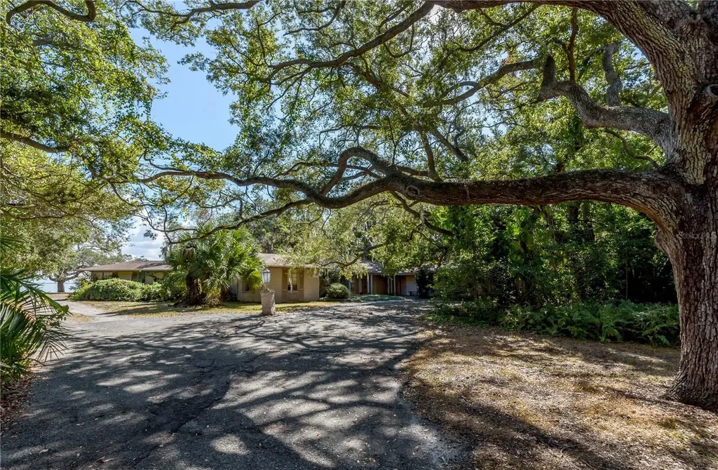 6210 Bayshore Boulevard Tampa FL 33611