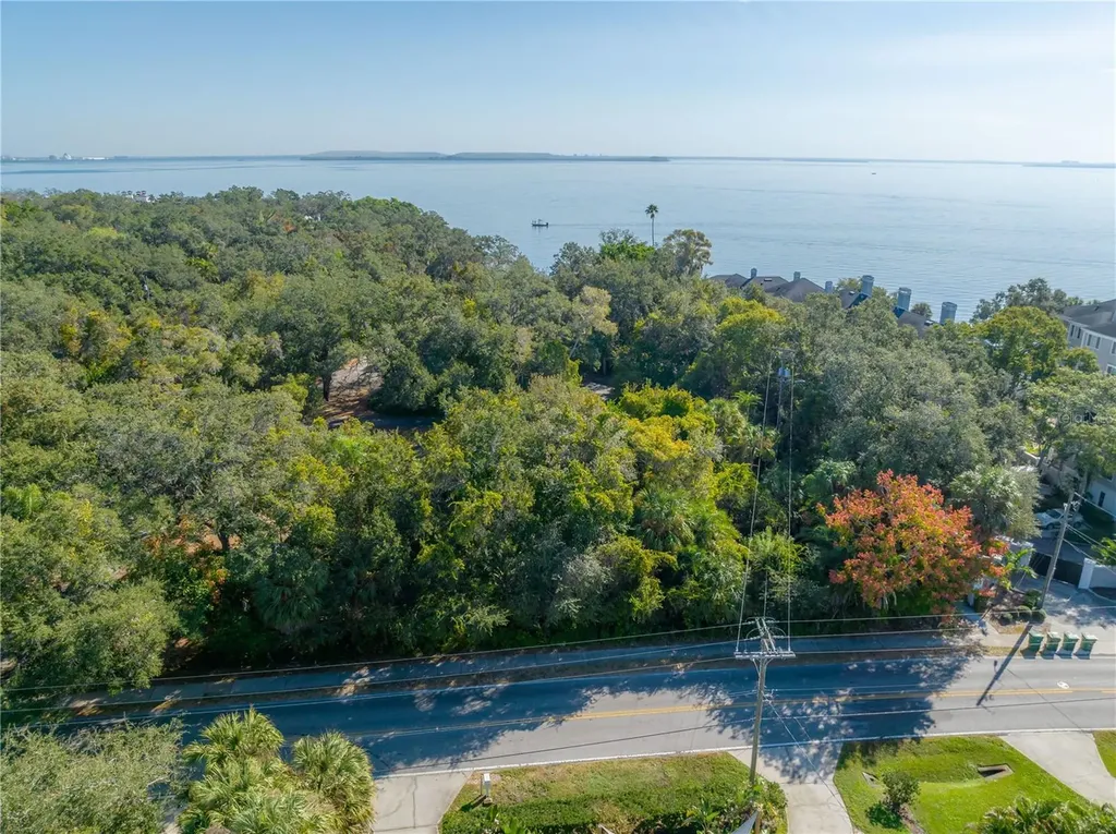 6210 Bayshore Boulevard Tampa FL 33611