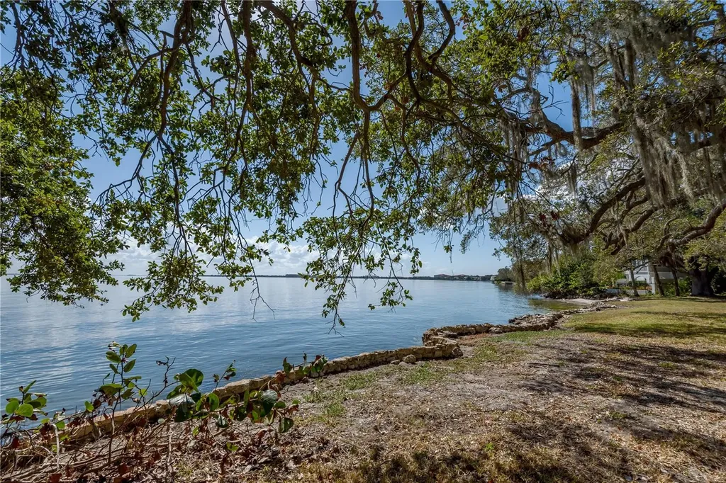 6210 Bayshore Boulevard Tampa FL 33611