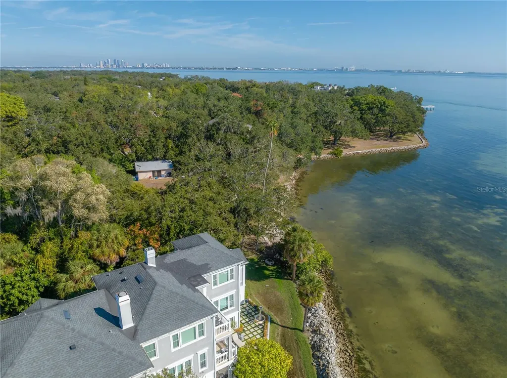 6210 Bayshore Boulevard Tampa FL 33611