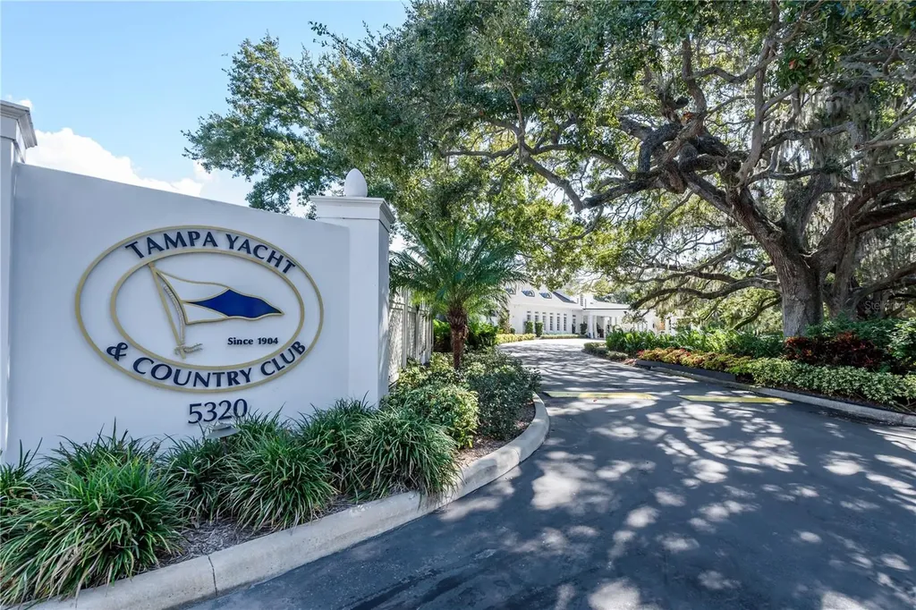 6210 Bayshore Boulevard Tampa FL 33611
