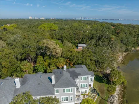6210 Bayshore Boulevard Tampa FL 33611