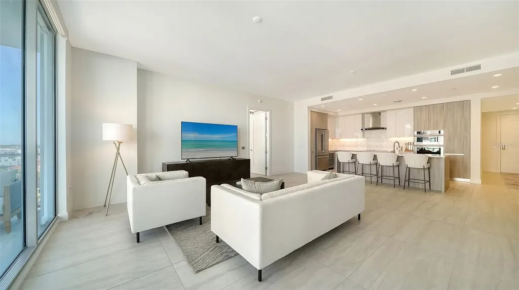 301 Quay Commons Drive Sarasota FL 34236