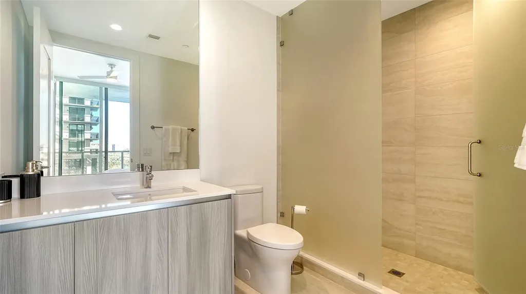 301 Quay Commons Drive Sarasota FL 34236
