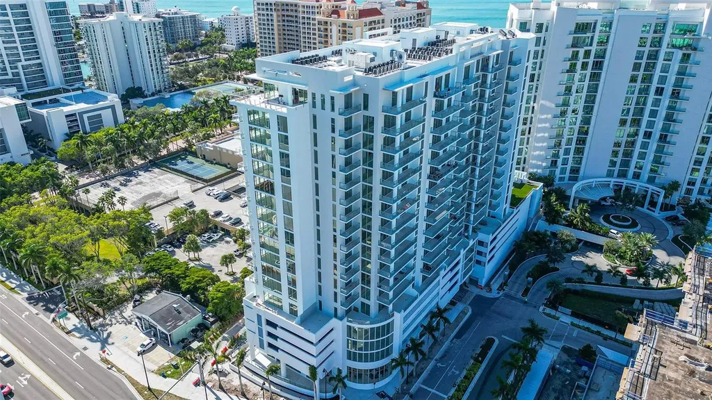 301 Quay Commons Drive Sarasota FL 34236