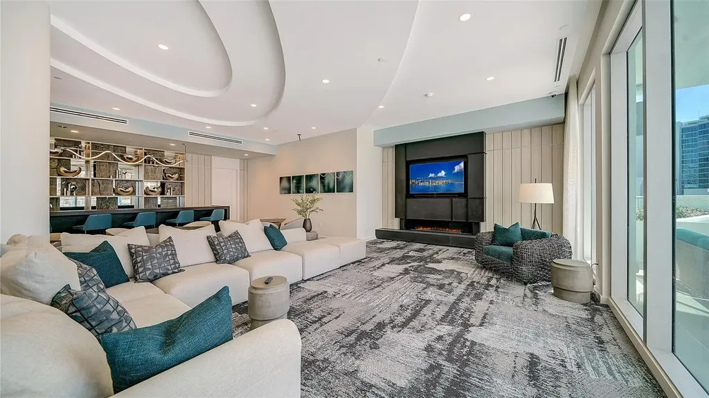 301 Quay Commons Drive Sarasota FL 34236