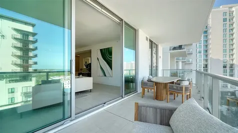 301 Quay Commons Drive Sarasota FL 34236
