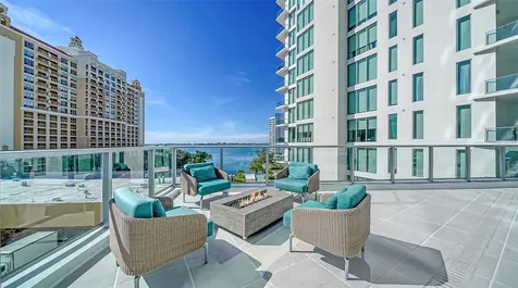 301 Quay Commons Drive Sarasota FL 34236