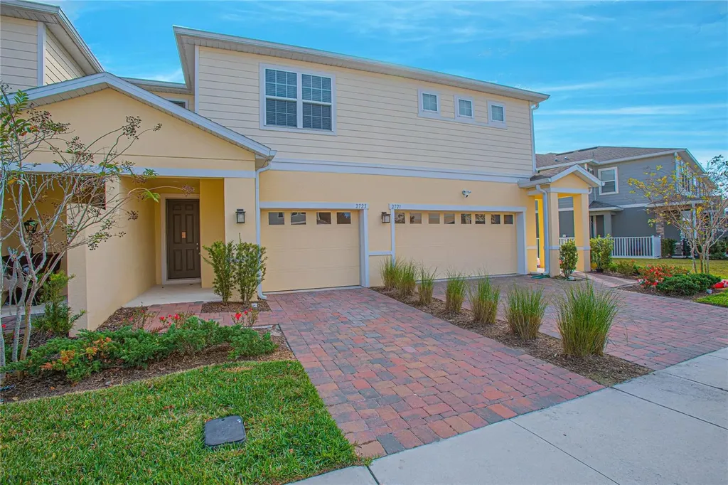 2723 Pleasant Cypress Circle Kissimmee FL 34741