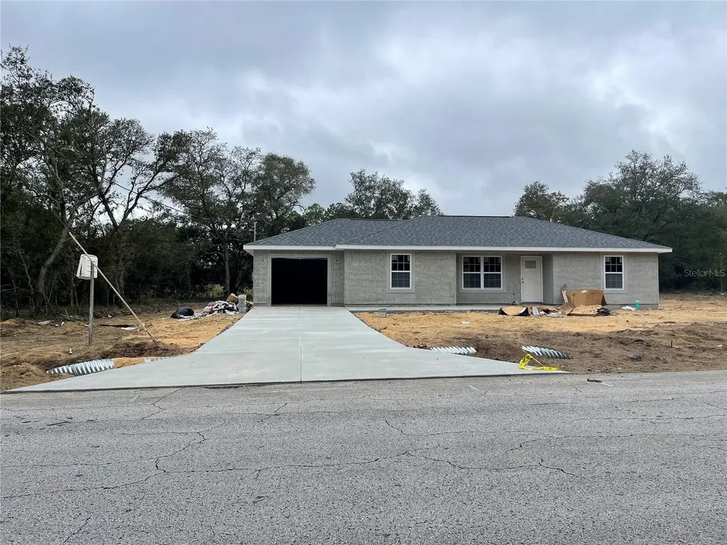 4562 SW Hyacinth Court Dunnellon FL 34431