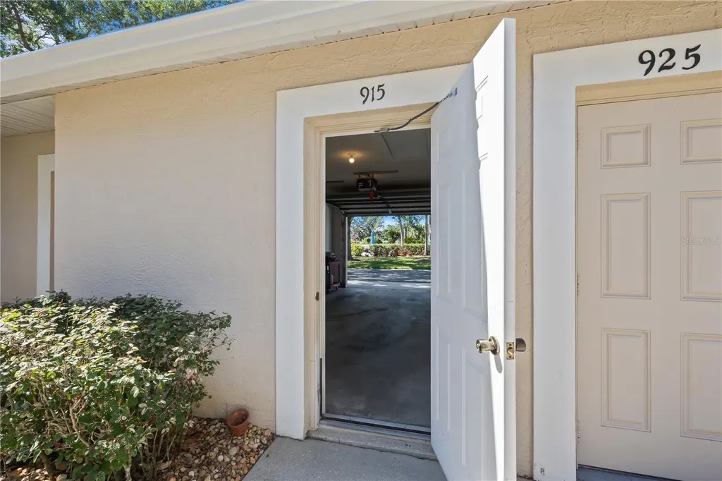 9611 Castle Point Drive Sarasota FL 34238