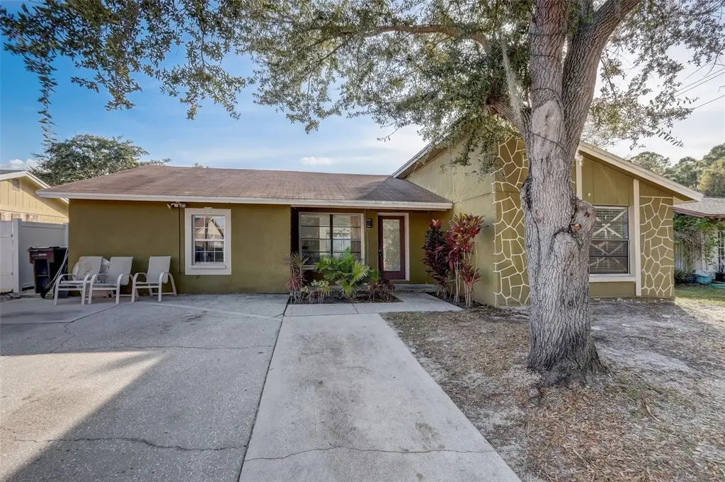 10212 Wexford Court Tampa FL 33615