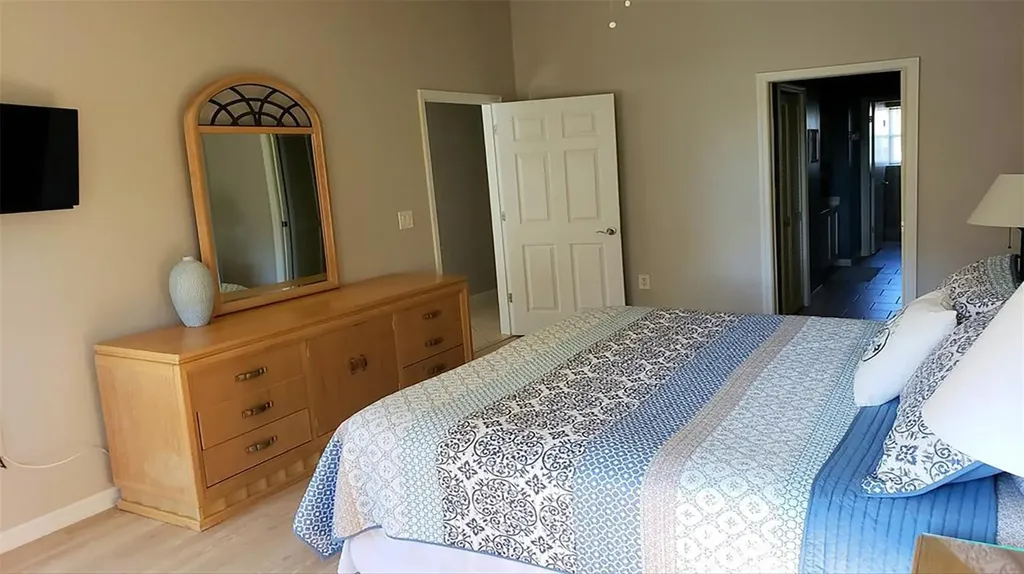 1340 Siesta Bayside Drive Sarasota FL 34242