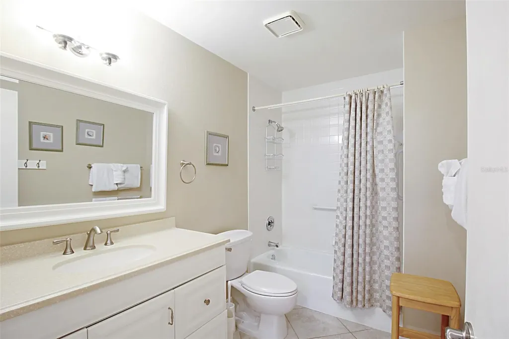 1260 Siesta Bayside Drive Sarasota FL 34242